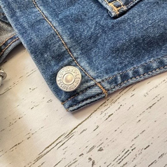 Women's Levi's Plus Size Denim Overalls - Size 18W - Picture 12 of 16